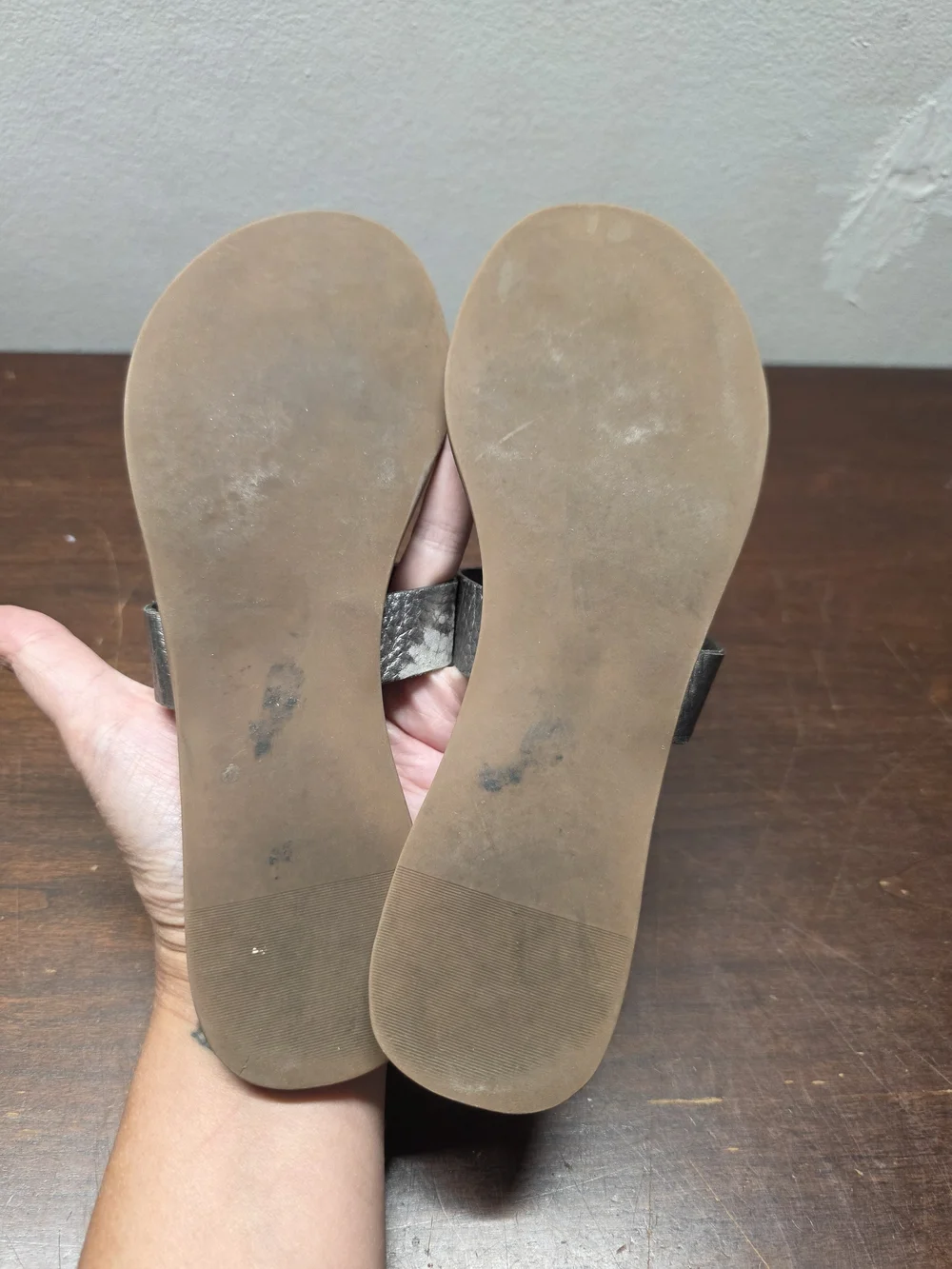 Tory Burch Miller Metallic Black Leather Thong Sandals